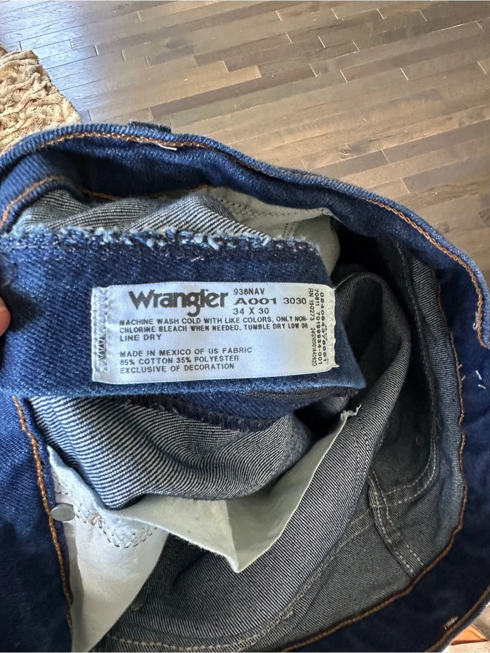 Wrangler Men’s Straight Leg Jeans in Dark Blue